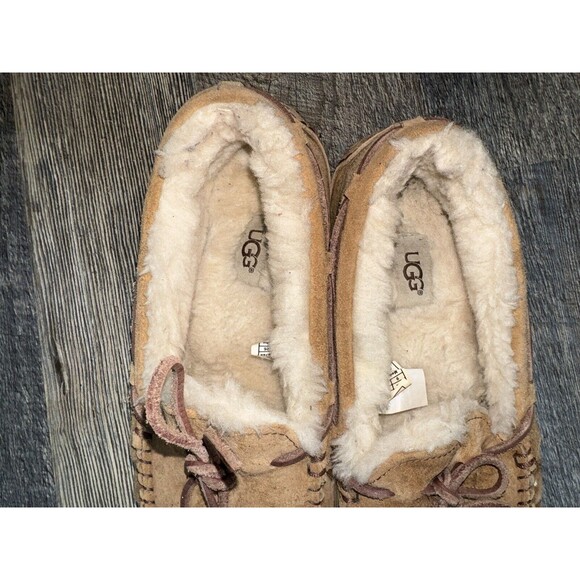Ugg Australia Women's Shearling Slip On House Slippers Brown Tan Size 9 - Picture 6 of 7